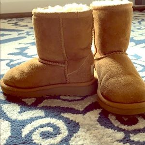 Ugh tan short toddler girls